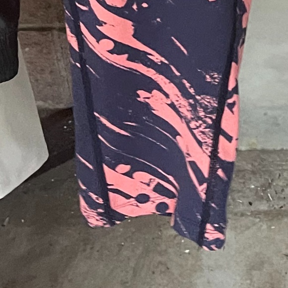 North Face Leggings Peach and Blue 3/4 Length - Picture 12 of 13